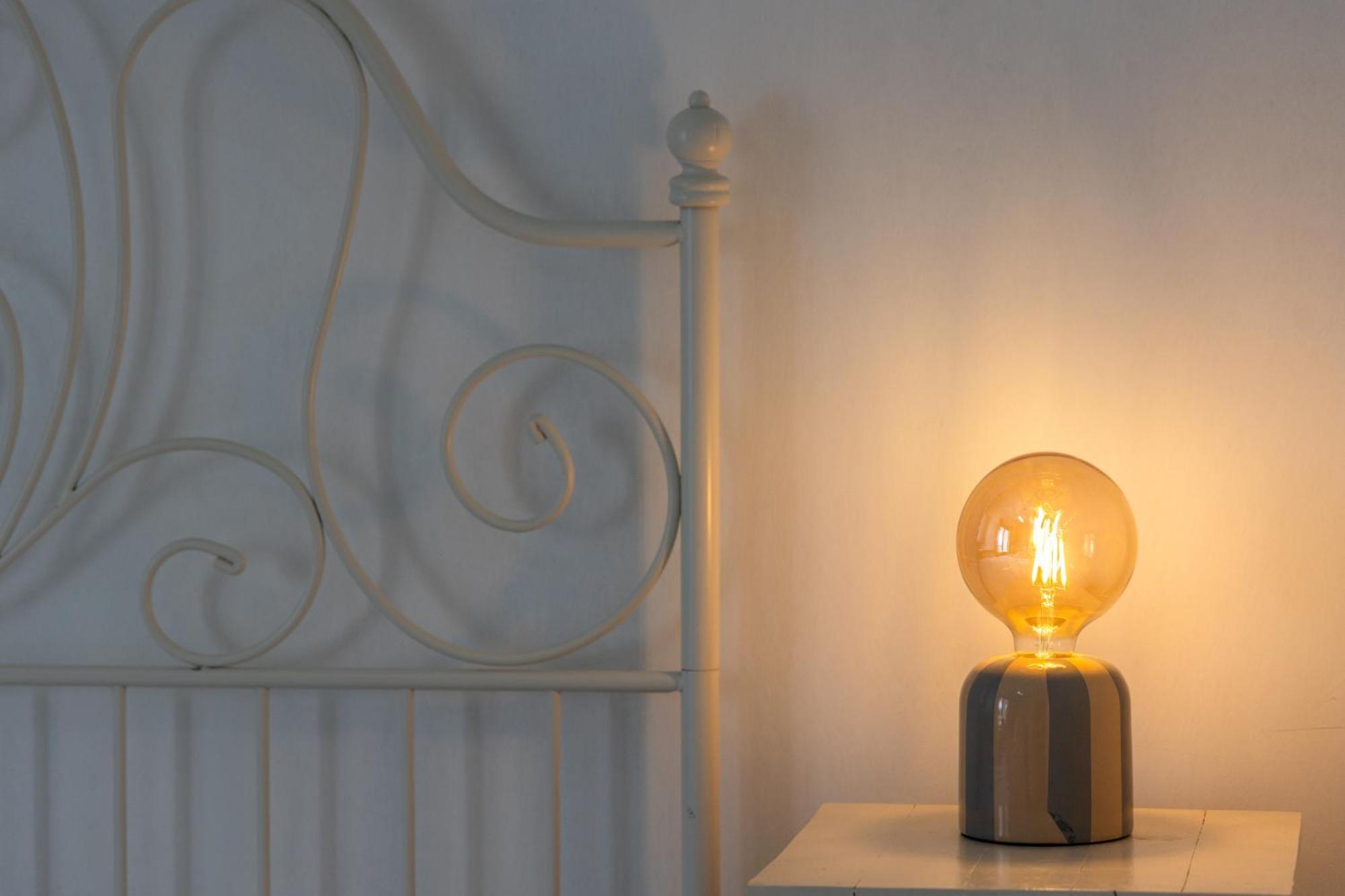 Areti'S Milos Guesthouses Adamantas  Bagian luar foto